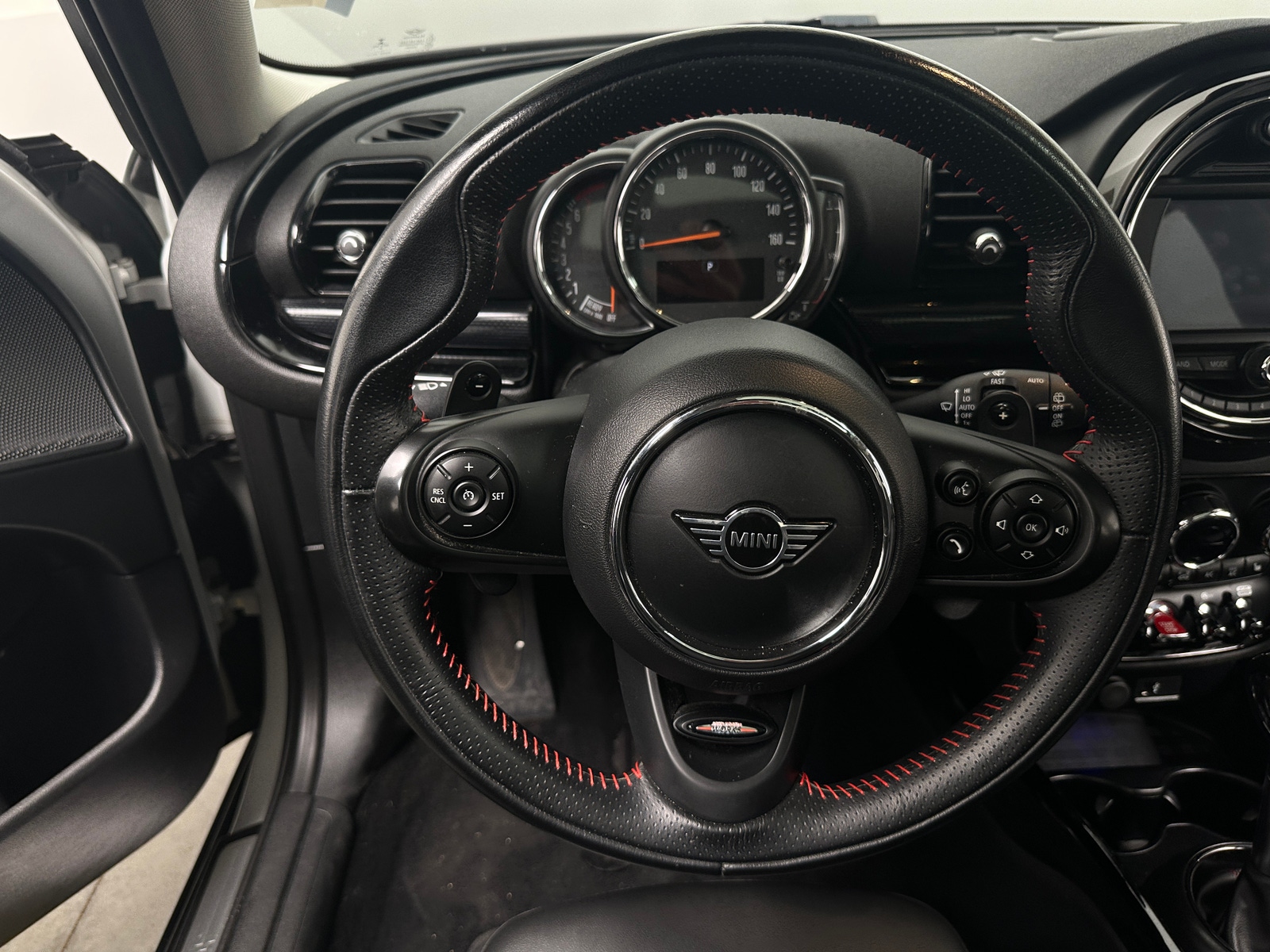 Thumbnail: 2019 MINI Cooper Clubman - 4