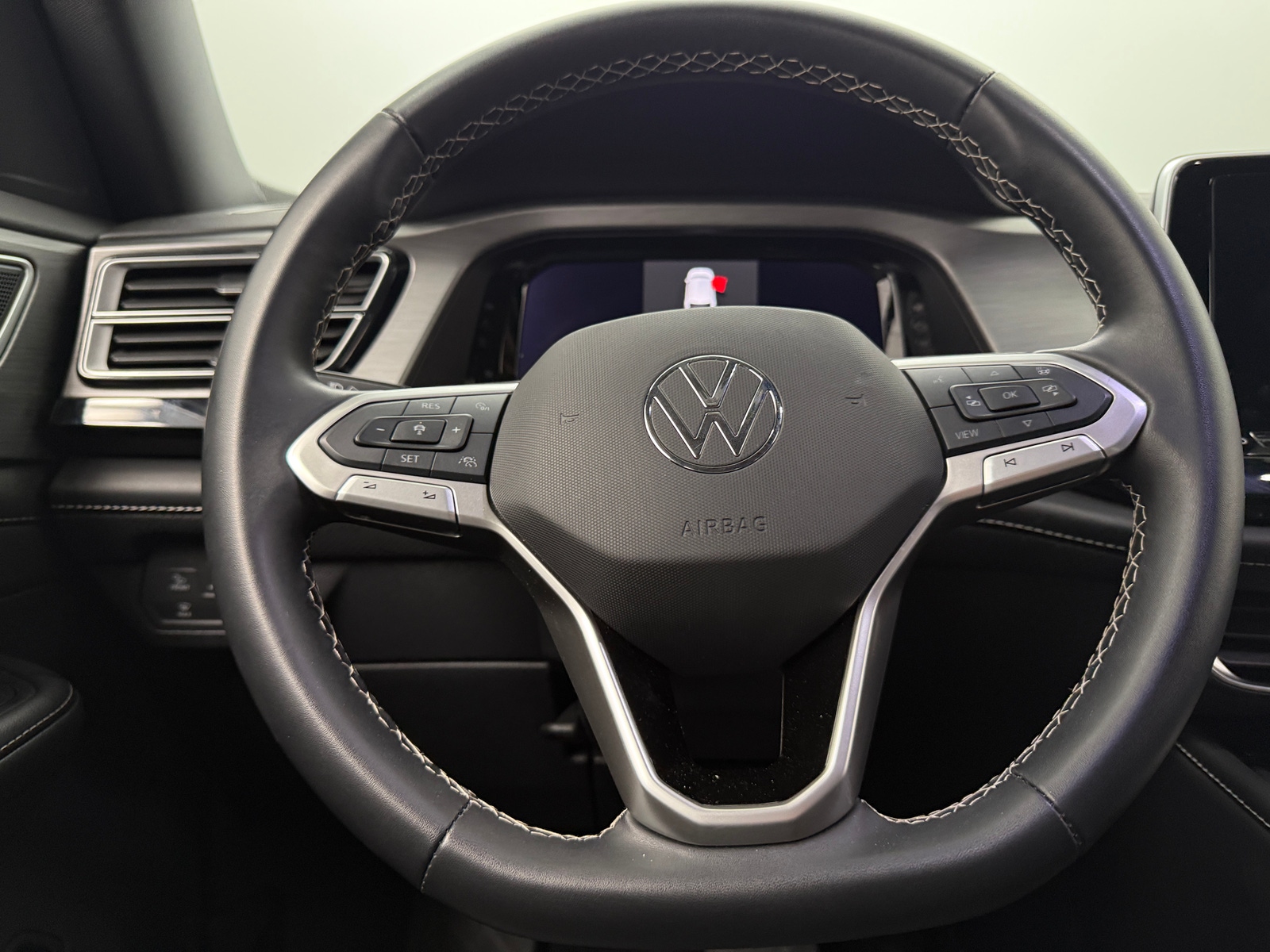 Thumbnail: 2025 Volkswagen Atlas - 4