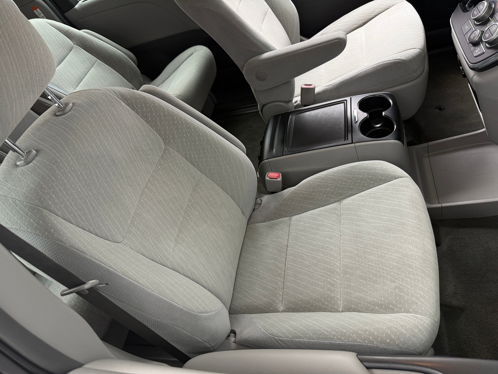 Thumbnail: 2019 Toyota Sienna - 2