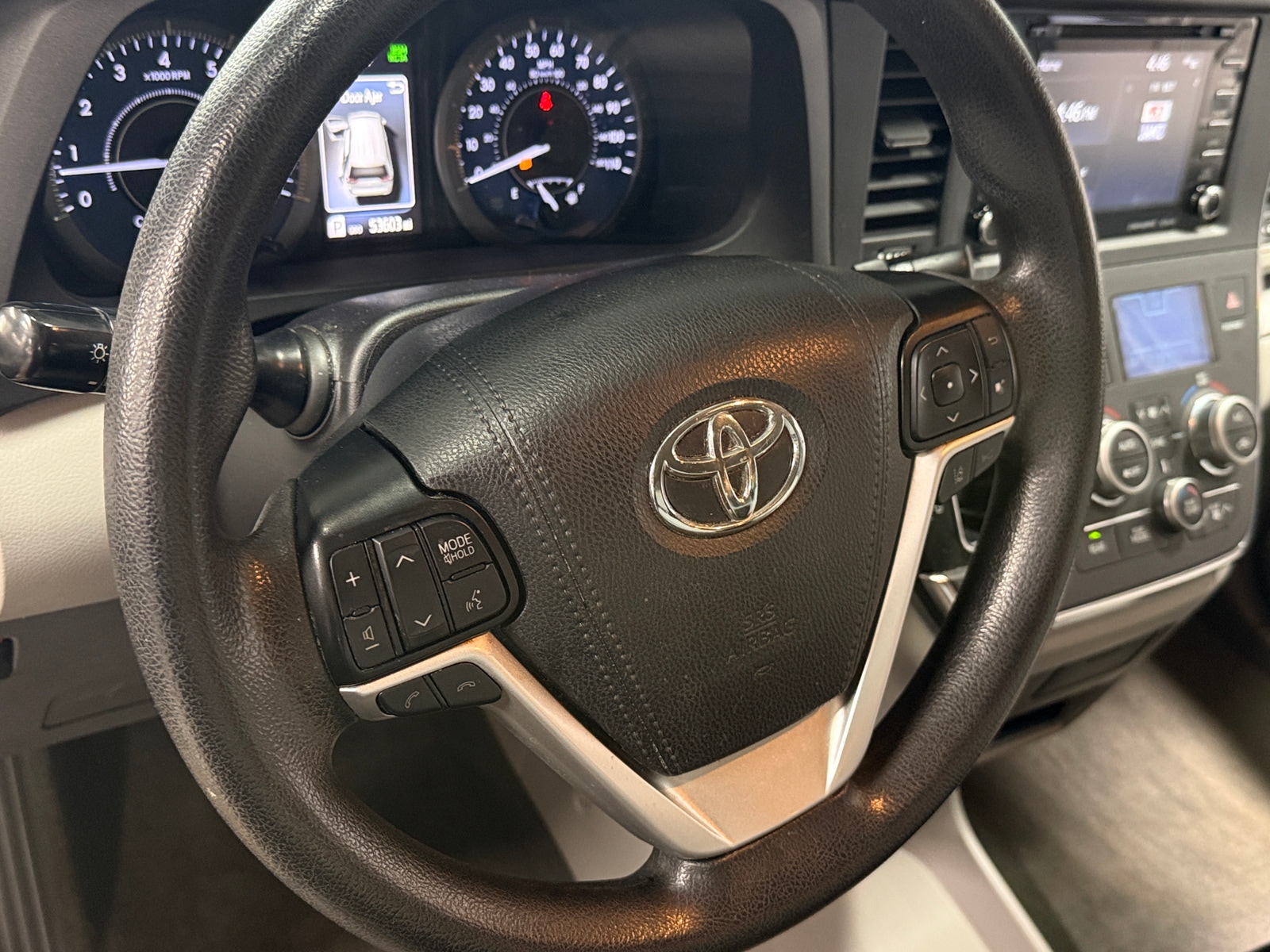 Thumbnail: 2019 Toyota Sienna - 5