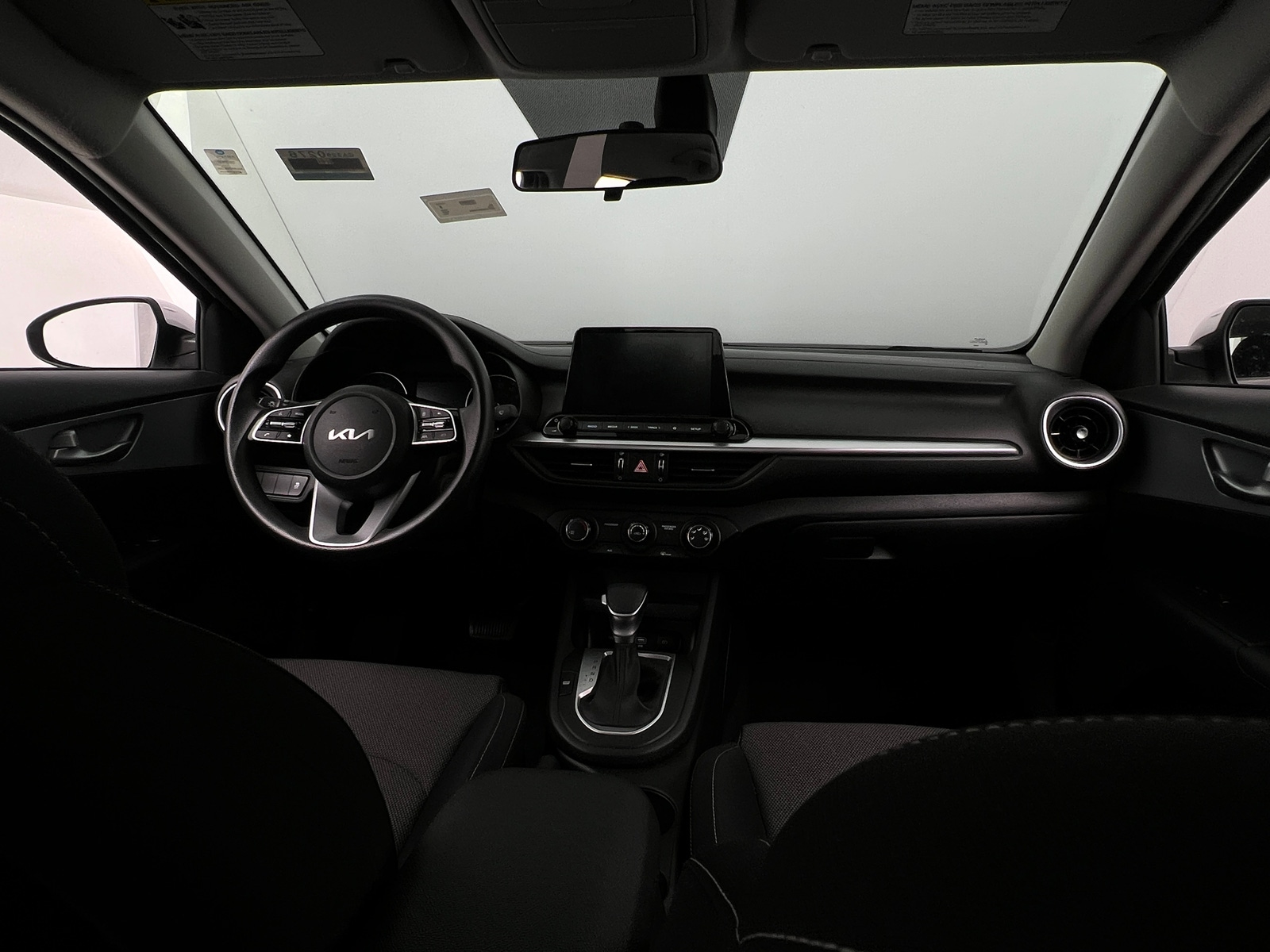 Thumbnail: 2024 Kia Forte - 3