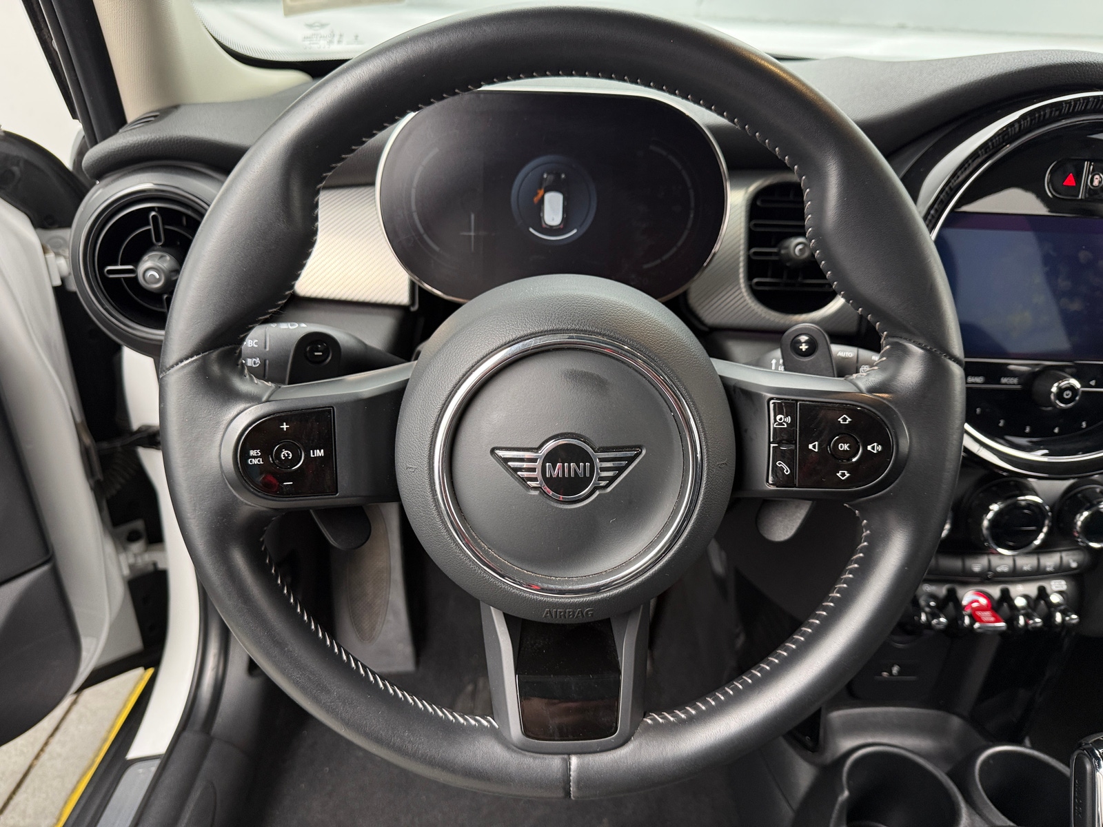 Thumbnail: 2024 MINI Cooper Hardtop - 4