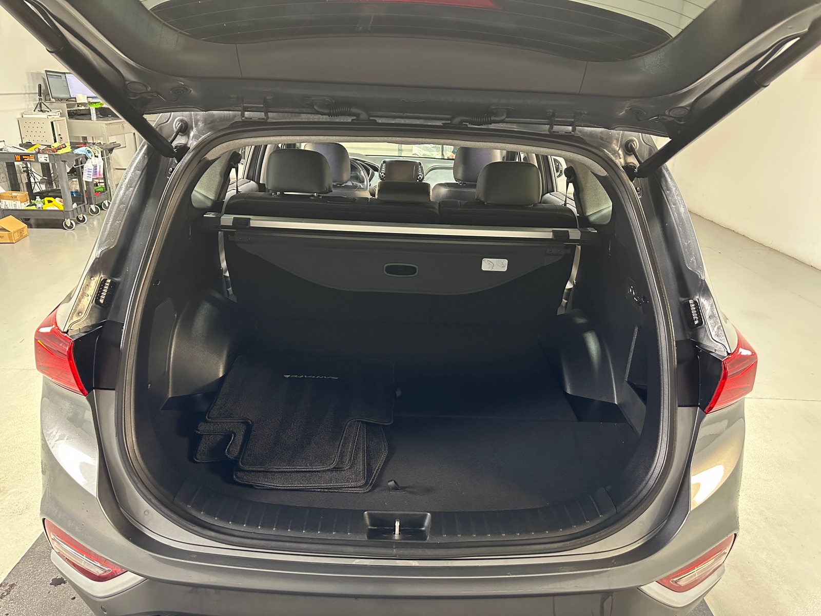 Thumbnail: 2019 Hyundai Santa Fe - 6