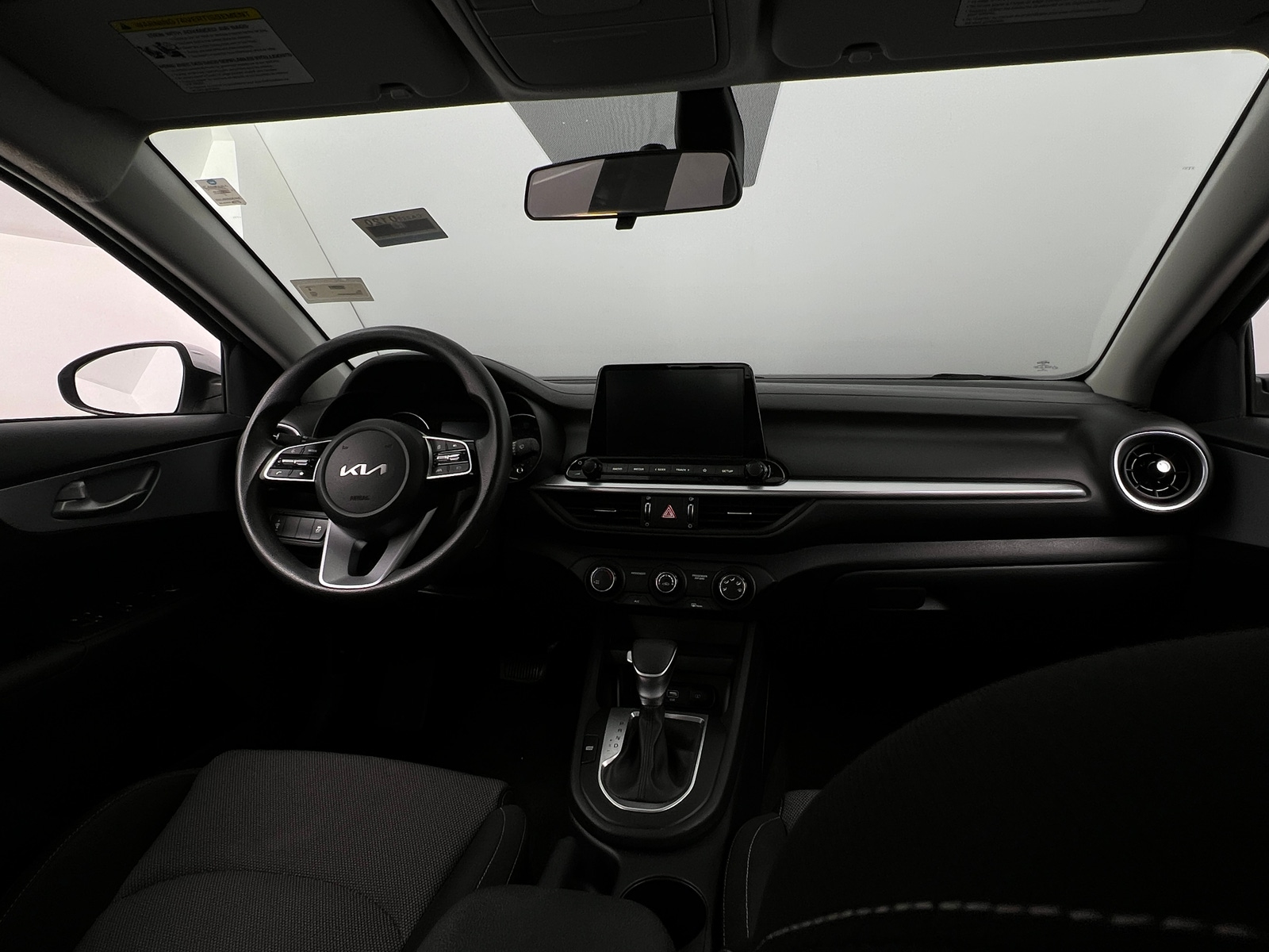 Thumbnail: 2024 Kia Forte - 3