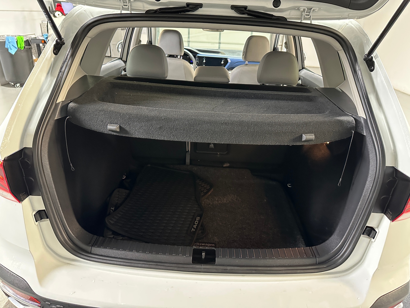 Thumbnail: 2023 Volkswagen Taos - 7