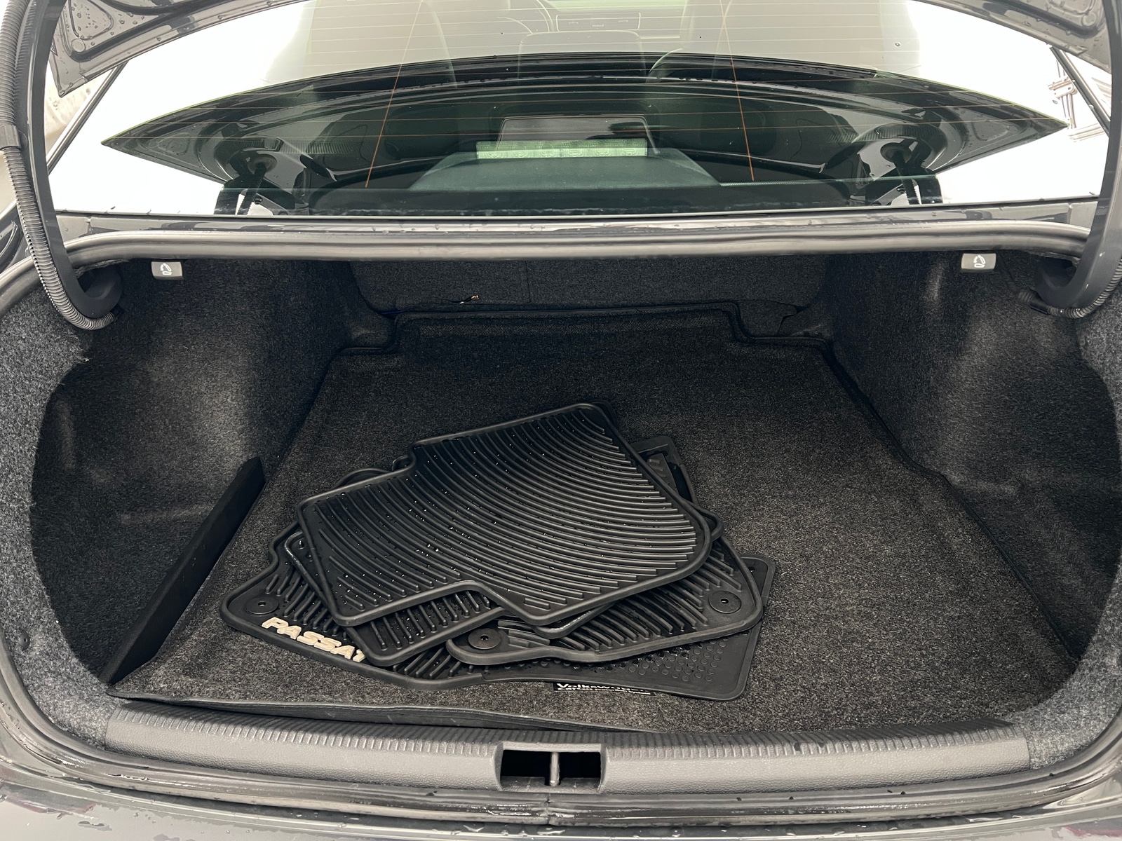 Thumbnail: 2018 Volkswagen Passat - 7