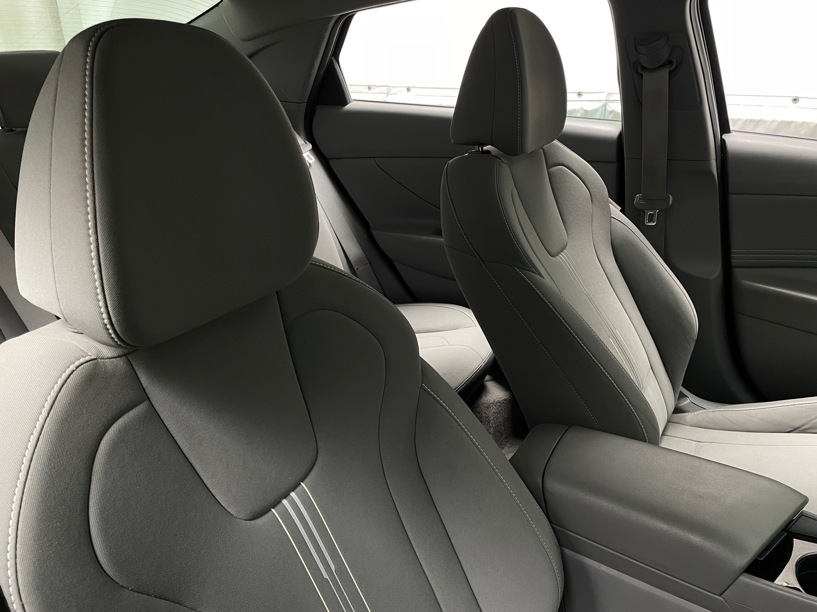 Thumbnail: 2022 Hyundai Elantra - 2