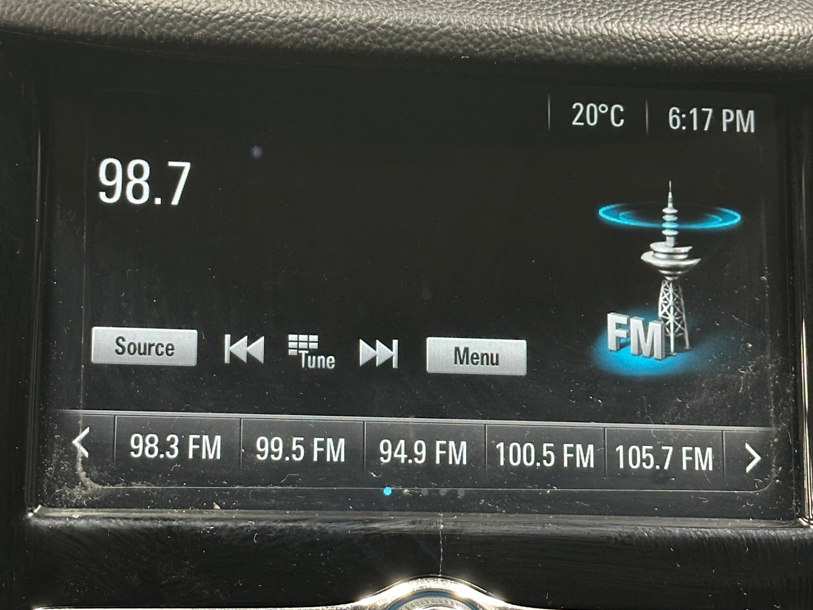 Thumbnail: 2017 Chevrolet Cruze - 3