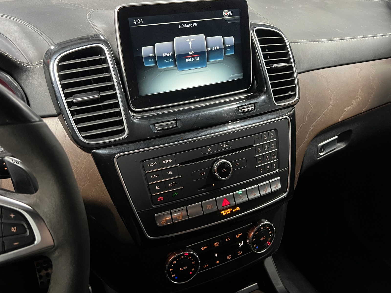 Thumbnail: 2016 Mercedes-Benz GLE - 3