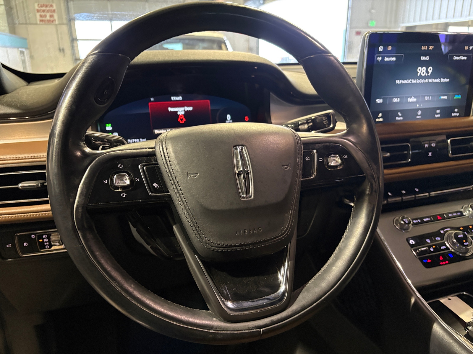 Thumbnail: 2020 Lincoln Aviator - 4