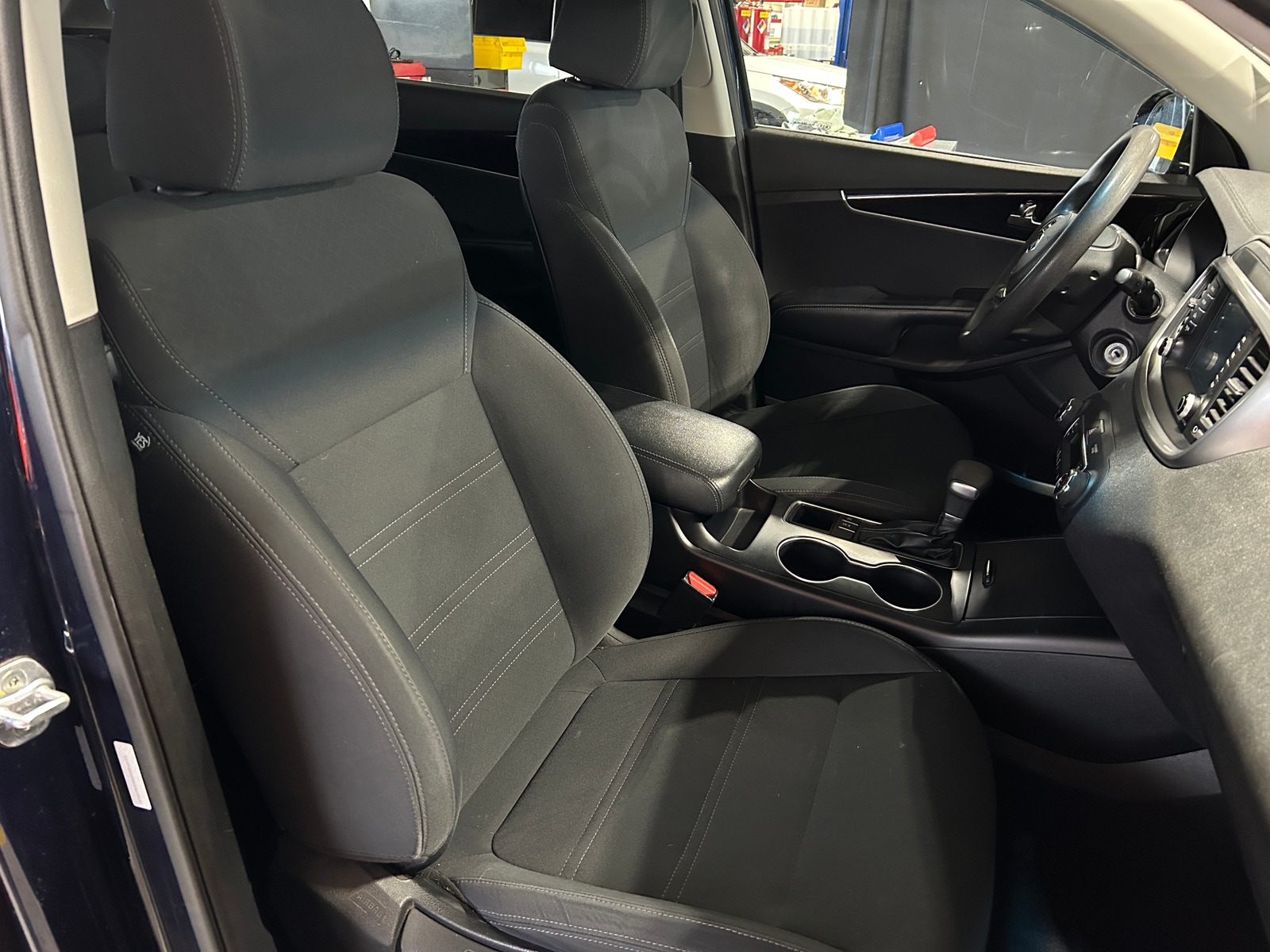 Thumbnail: 2019 Kia Sorento - 2