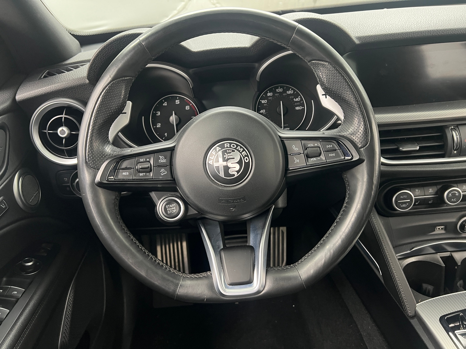 Thumbnail: 2020 Alfa Romeo Stelvio - 4