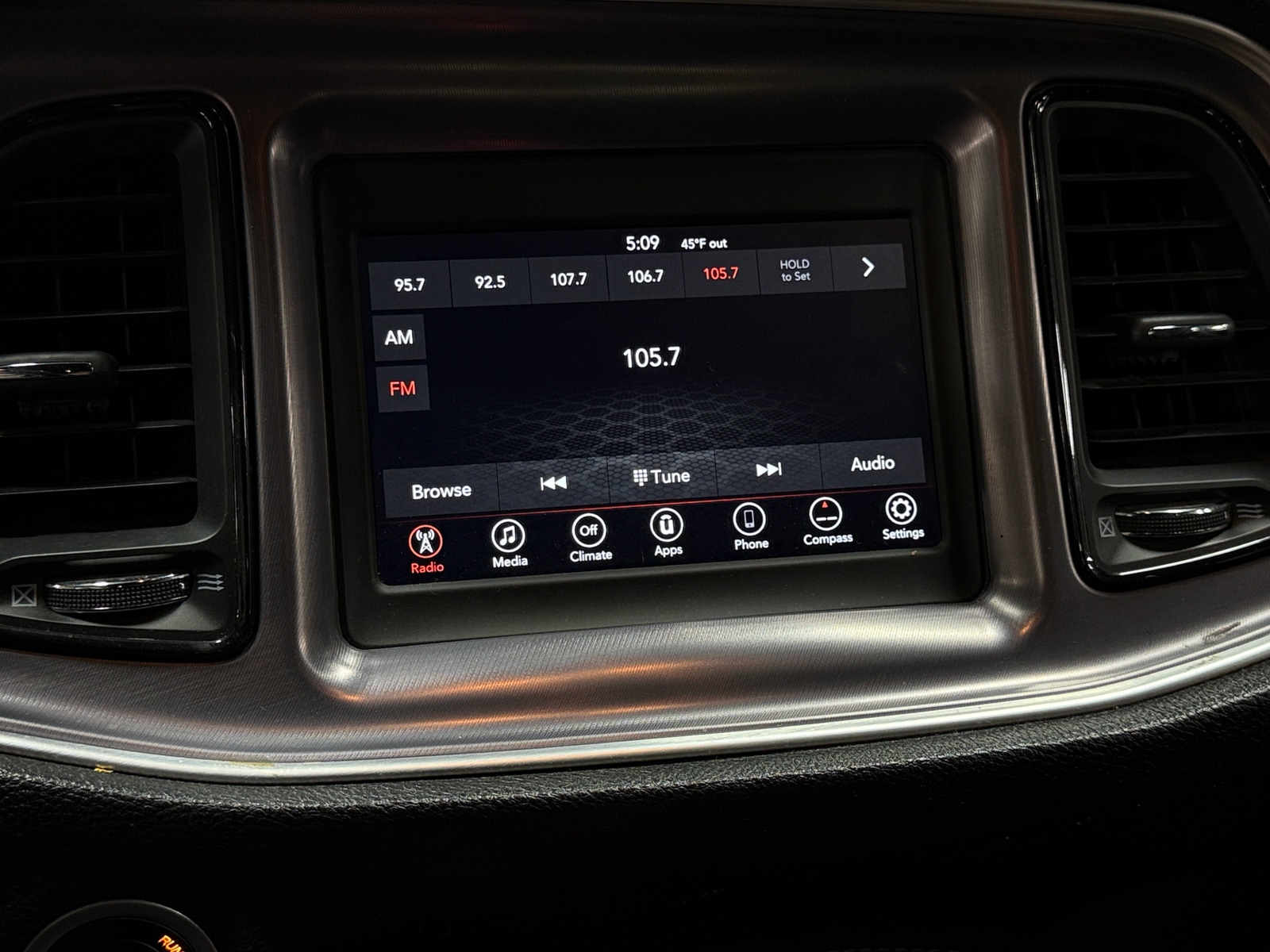 Thumbnail: 2019 Dodge Challenger - 4