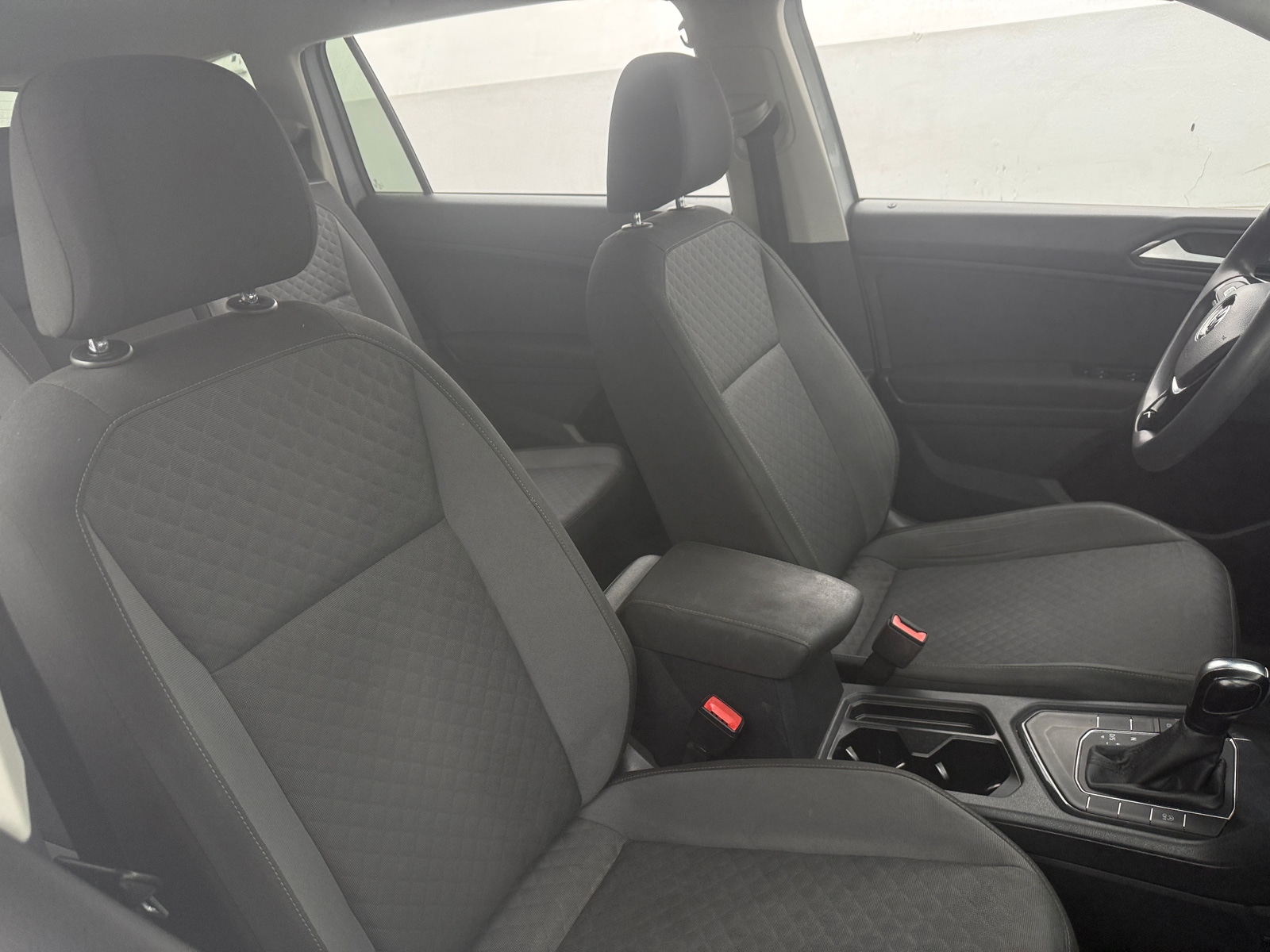 Thumbnail: 2018 Volkswagen Tiguan - 2