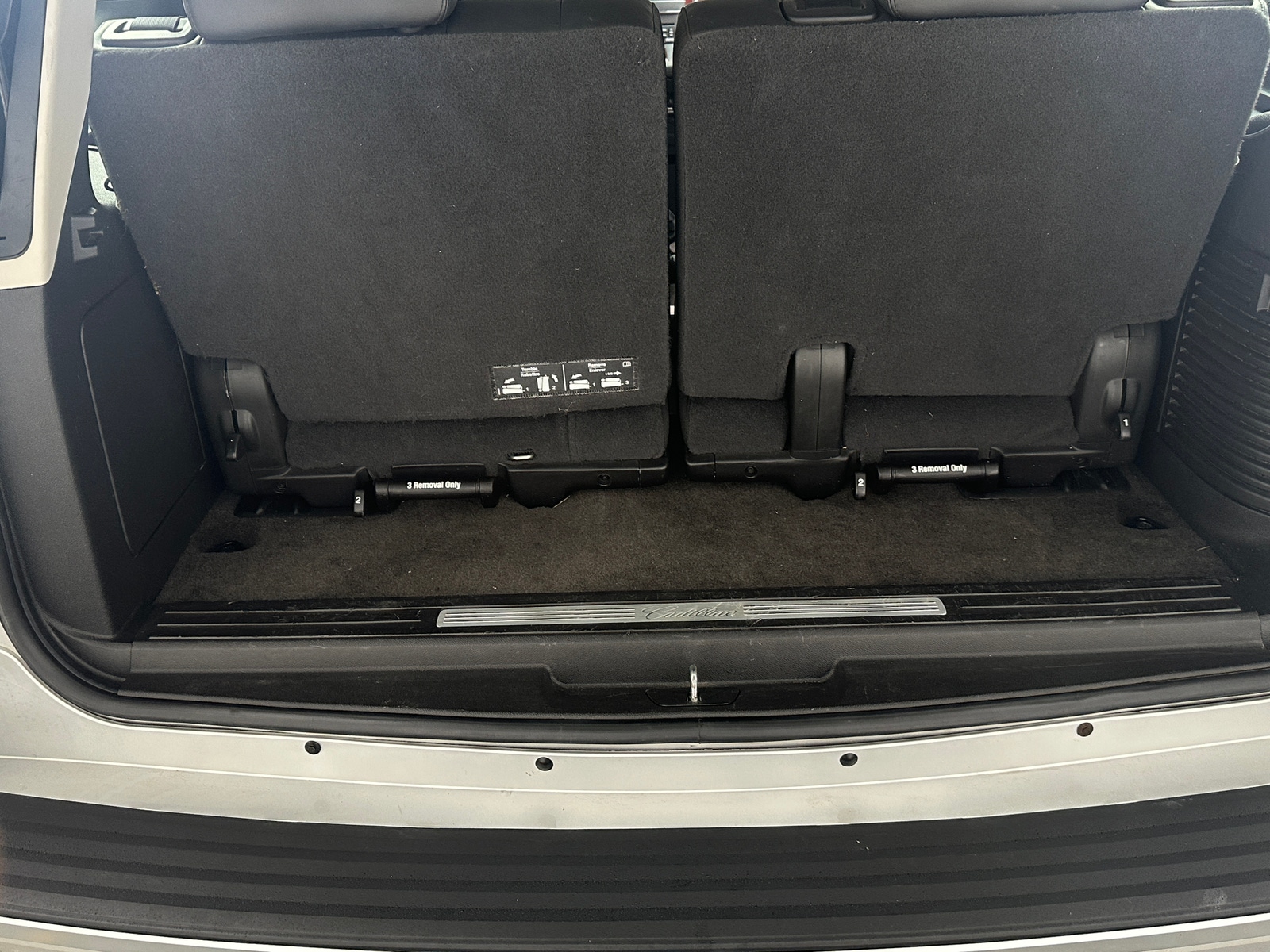 Thumbnail: 2011 Cadillac Escalade - 6