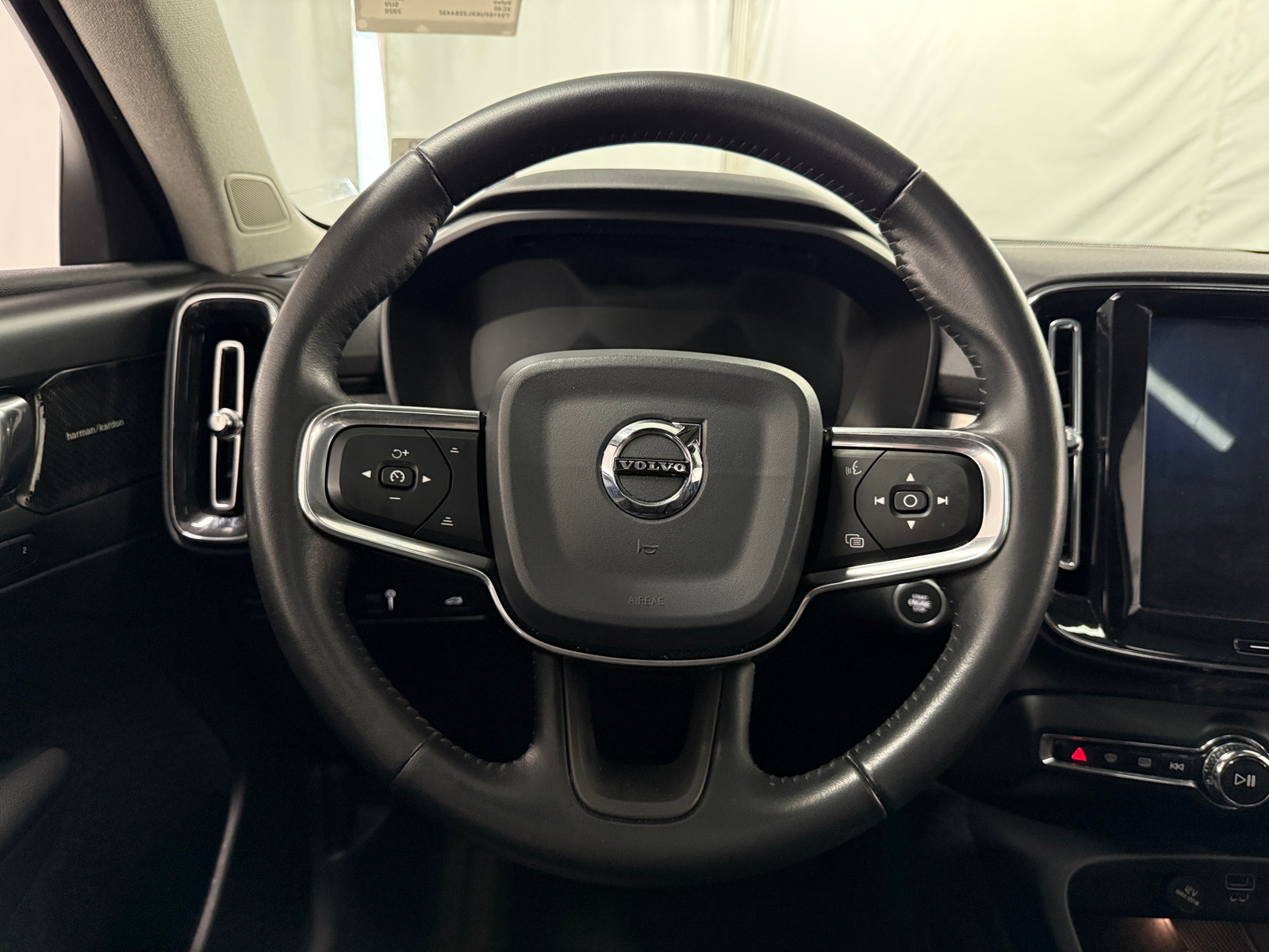 Thumbnail: 2020 Volvo XC40 - 4