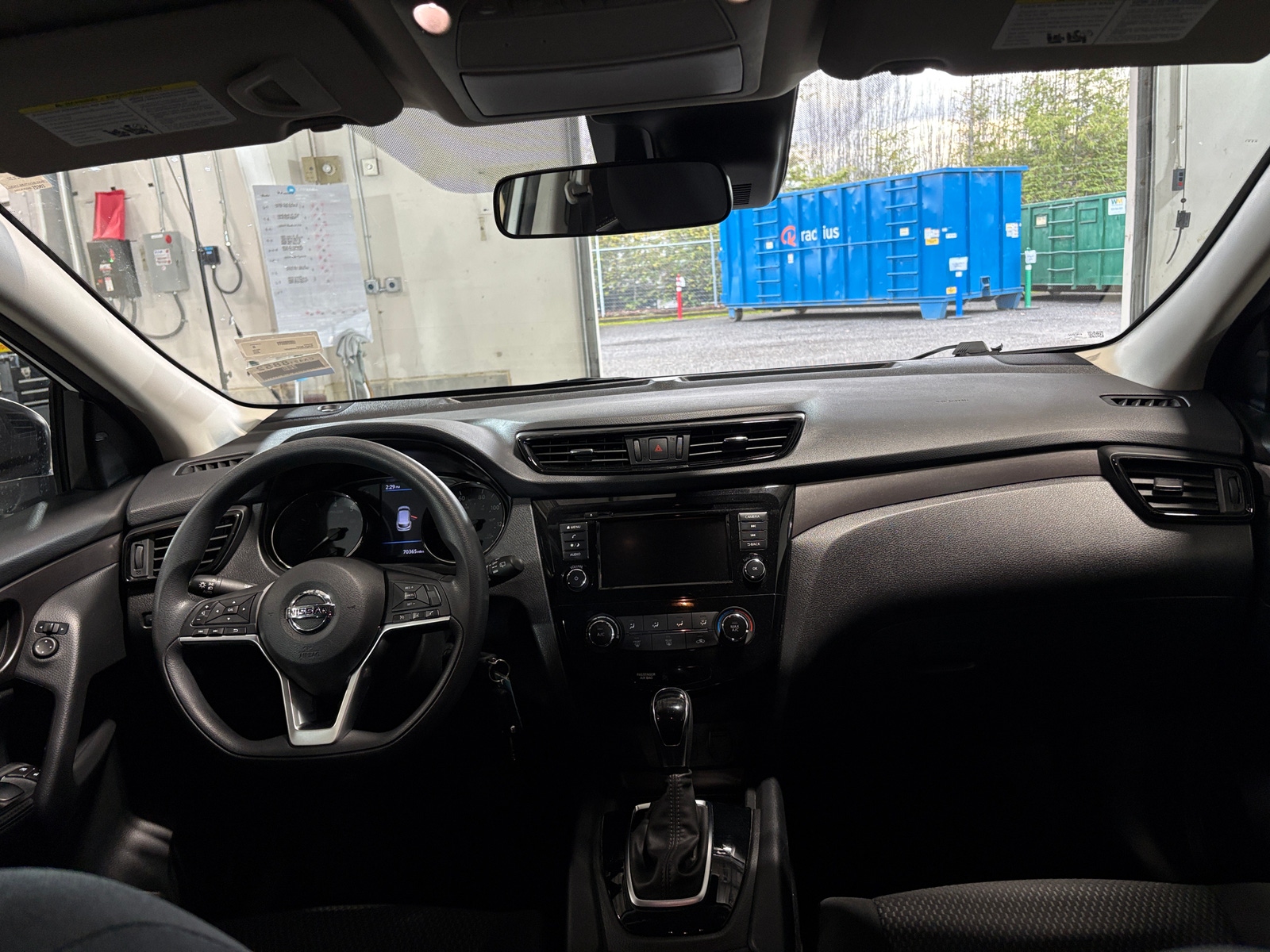 Thumbnail: 2020 Nissan Rogue Sport - 3