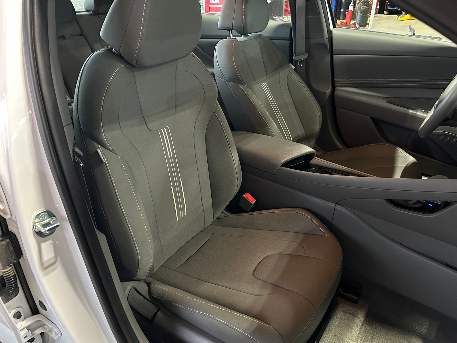 Thumbnail: 2025 Hyundai Elantra - 2