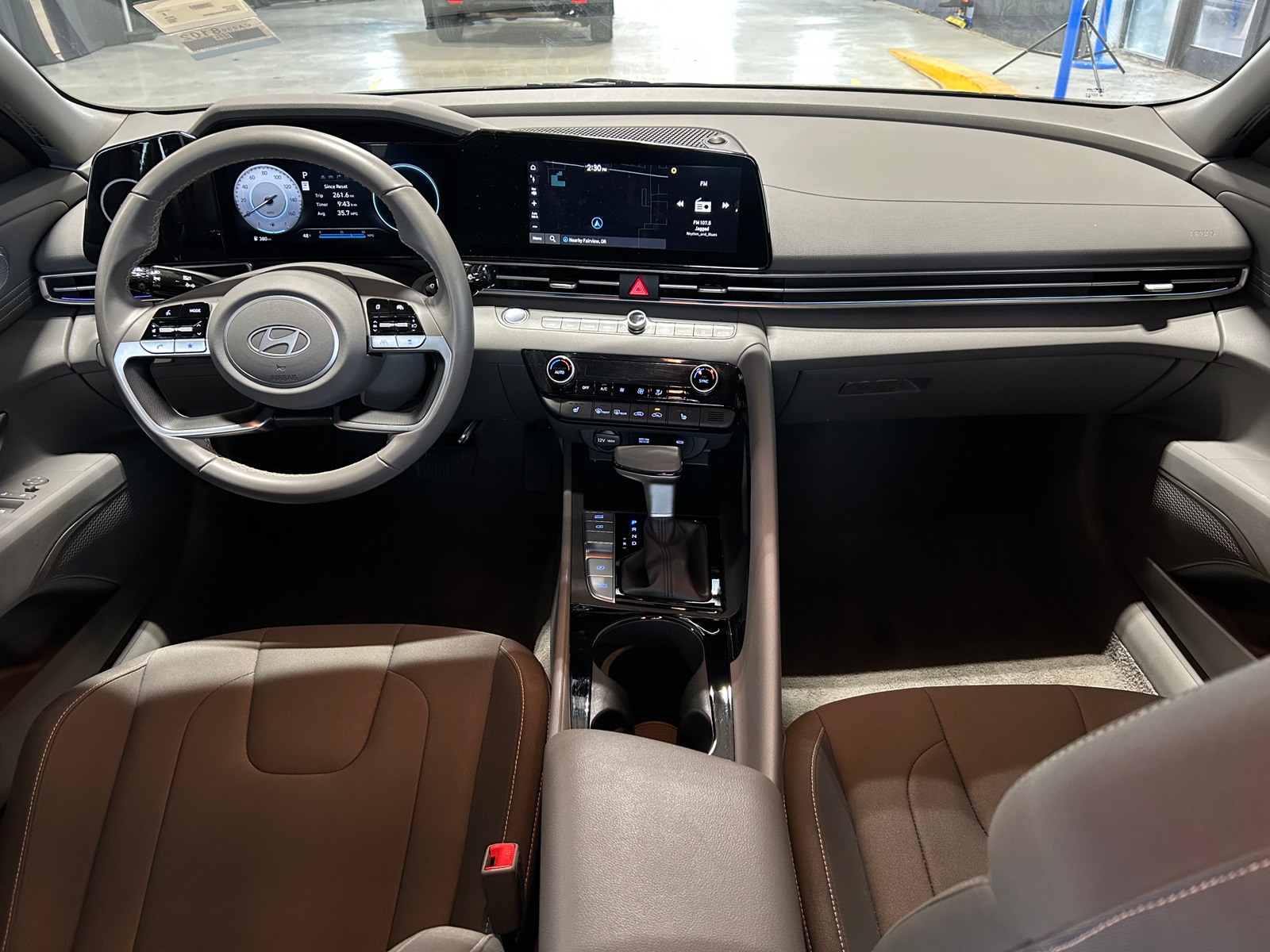 Thumbnail: 2025 Hyundai Elantra - 3