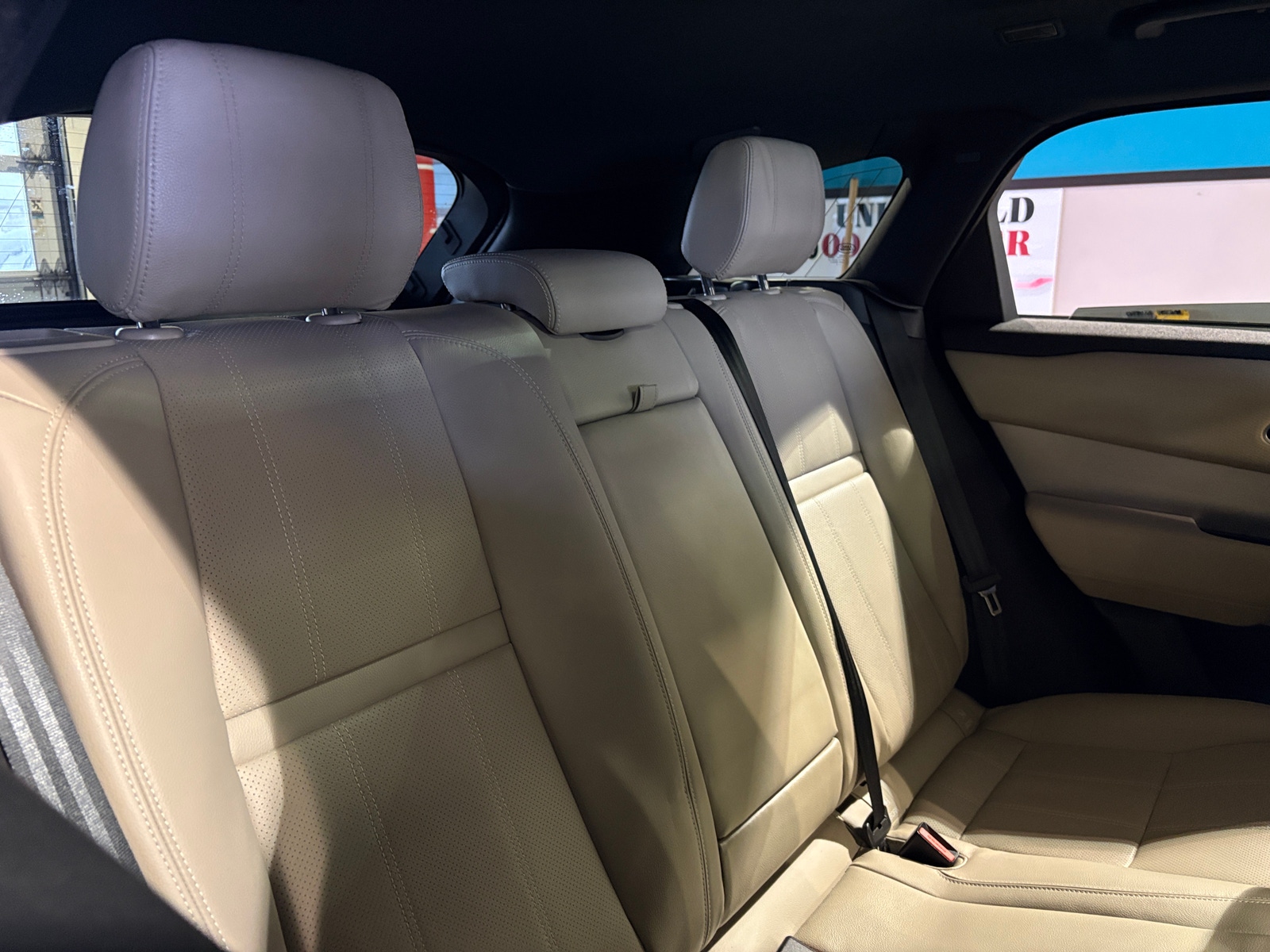 Thumbnail: 2018 Land Rover Range Rover Velar - 5