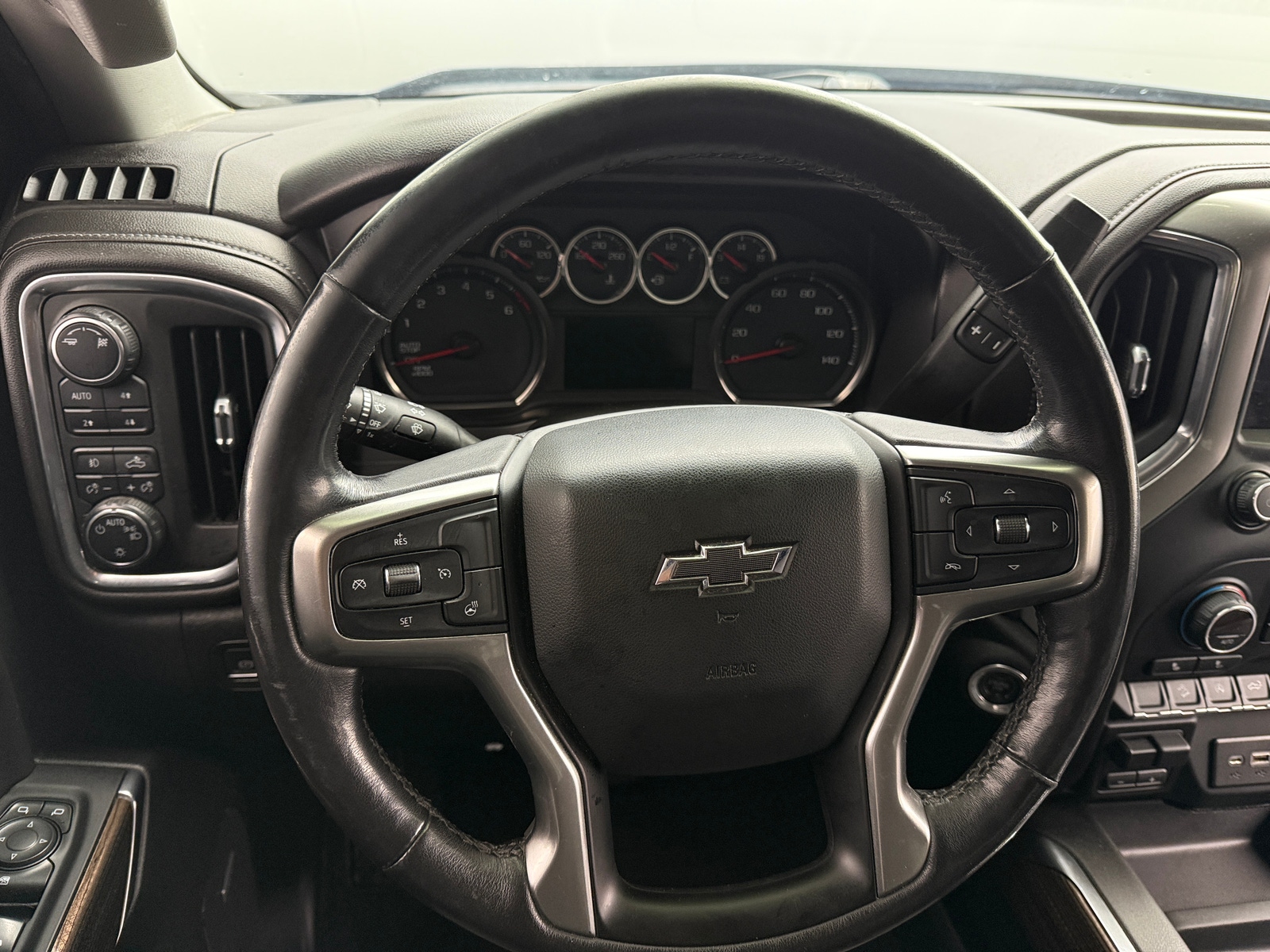 Thumbnail: 2019 Chevrolet Silverado 1500 - 5