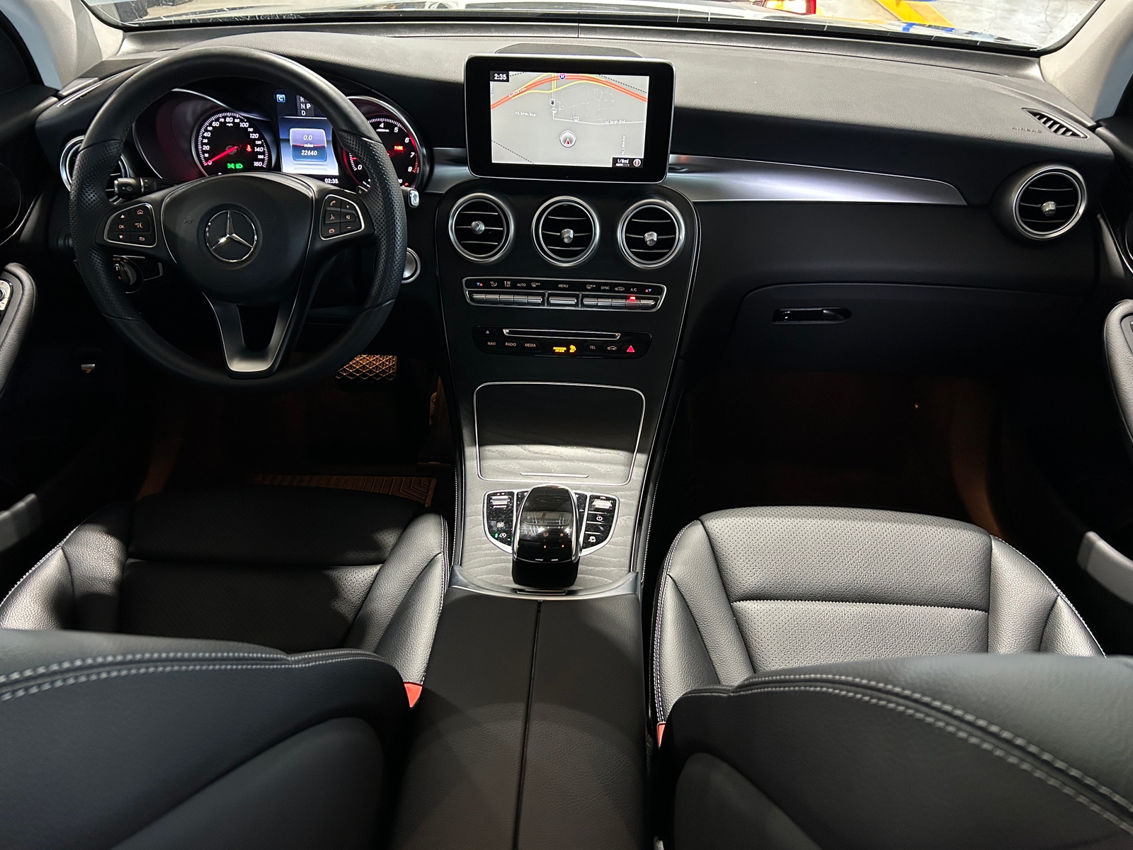 Thumbnail: 2016 Mercedes-Benz GLC - 2