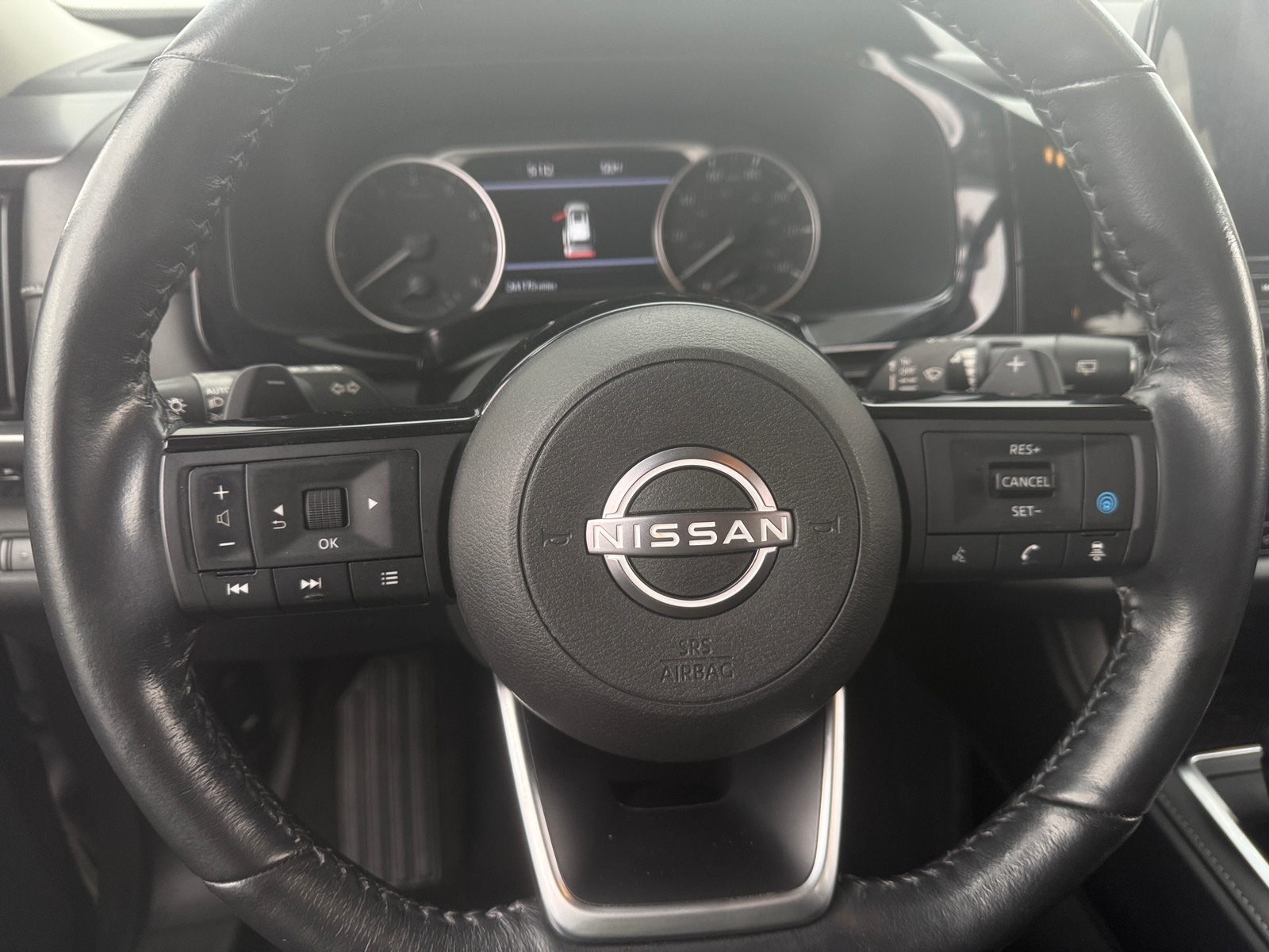 Thumbnail: 2023 Nissan Pathfinder - 4