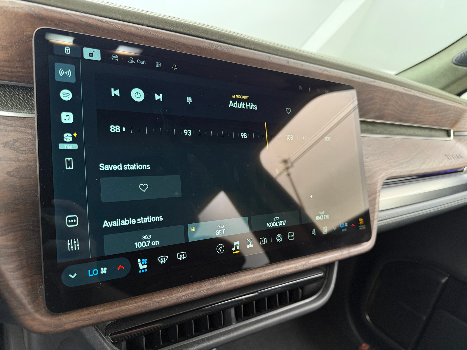 Thumbnail: 2023 Rivian R1S - 3