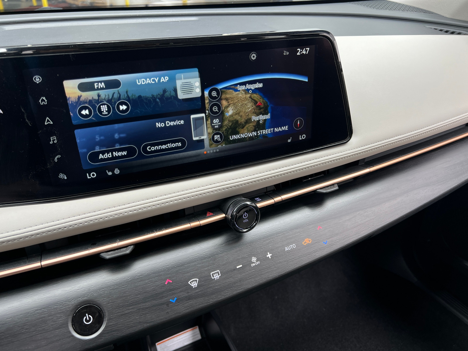 Thumbnail: 2023 Nissan Ariya - 3