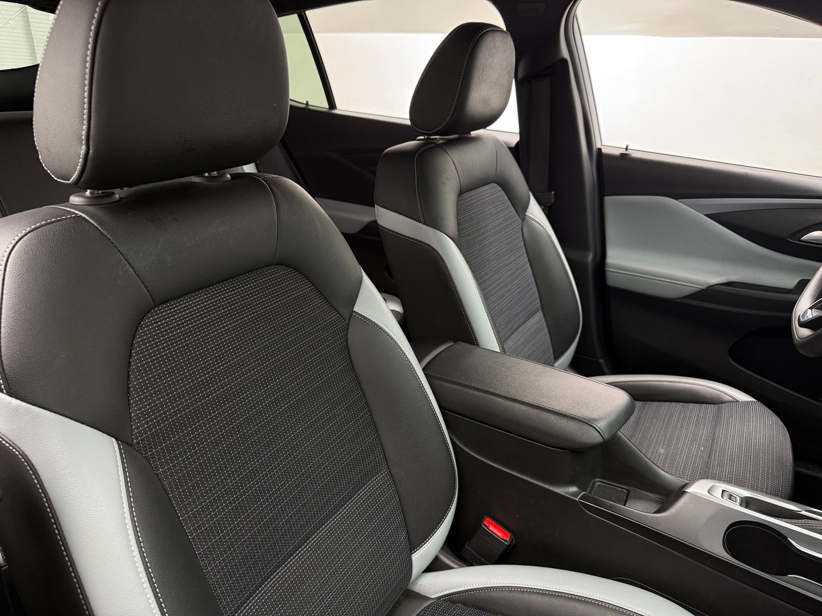 Thumbnail: 2024 Buick Envista - 2