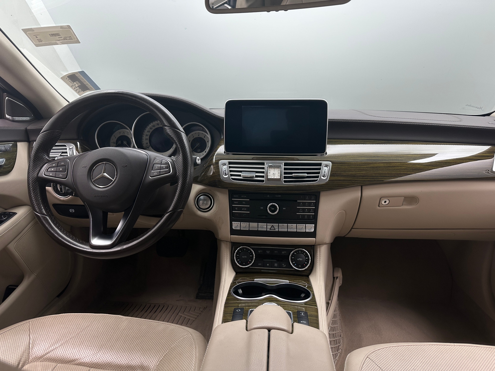 Thumbnail: 2015 Mercedes-Benz CLS - 2