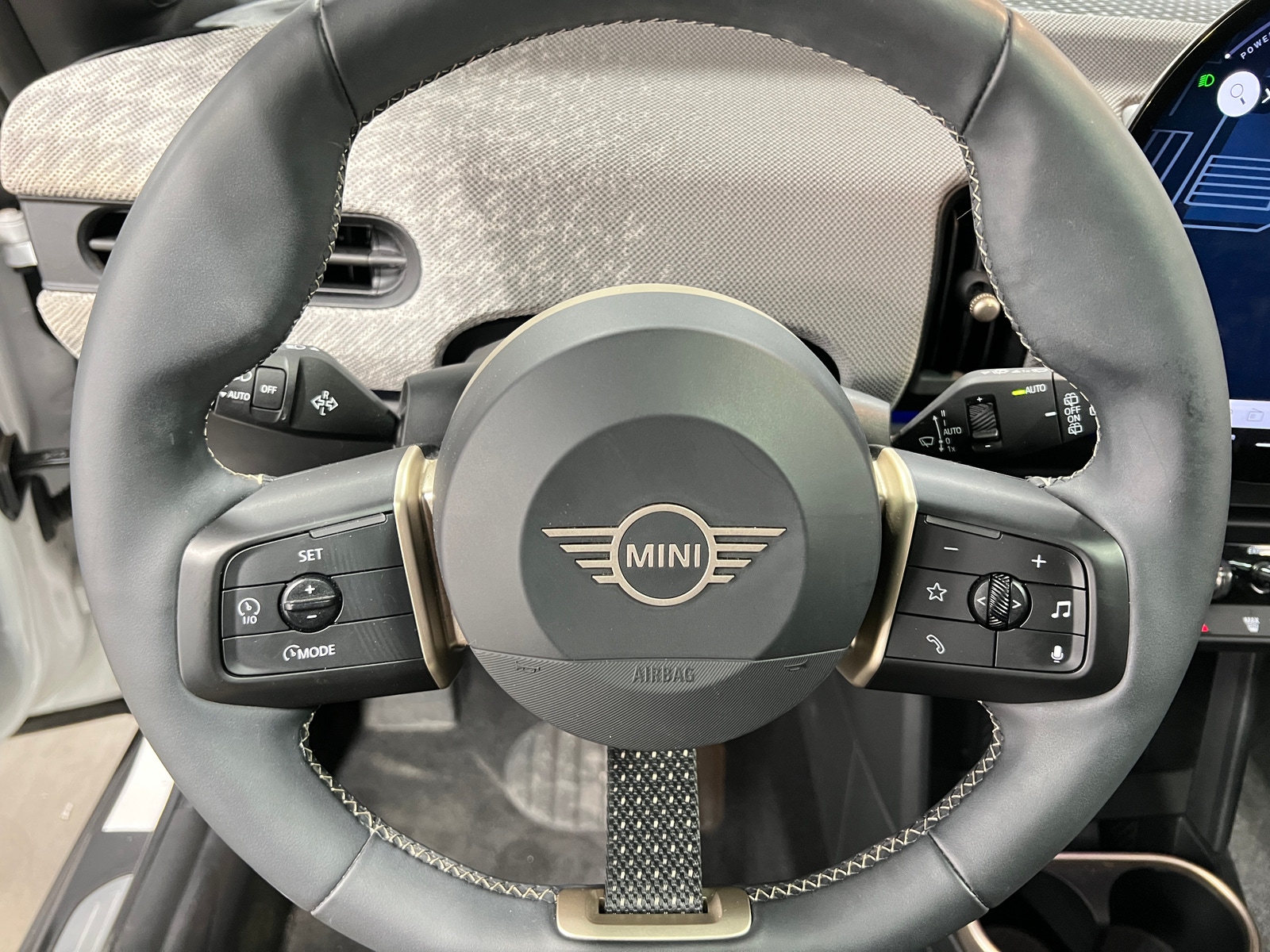 Thumbnail: 2025 MINI Cooper Hardtop - 4