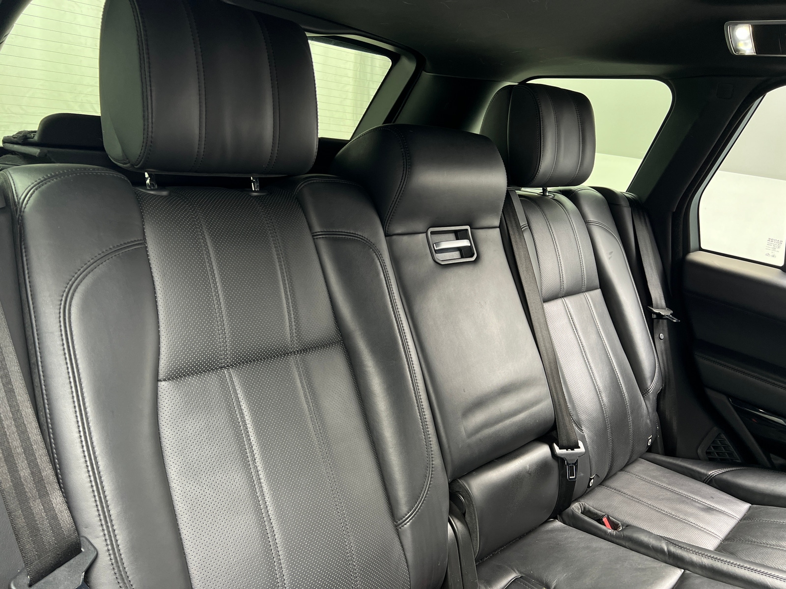 Thumbnail: 2016 Land Rover Range Rover - 5