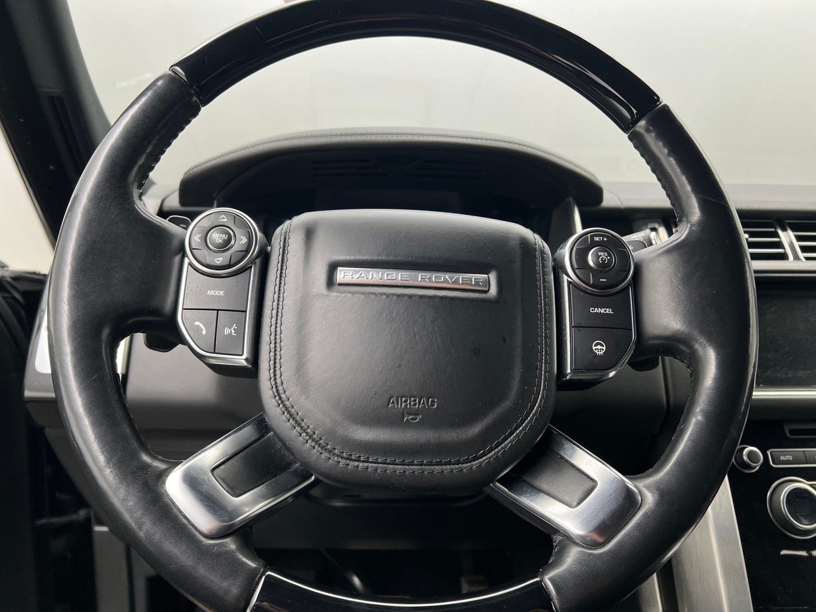 Thumbnail: 2016 Land Rover Range Rover - 4