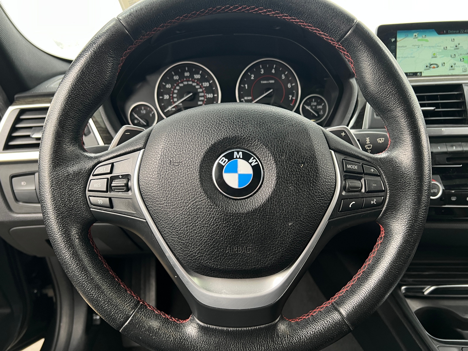 Thumbnail: 2017 BMW 3 Series - 4