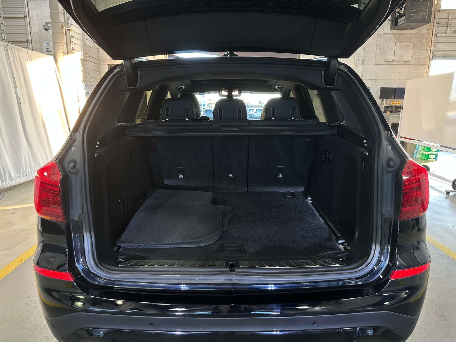 Thumbnail: 2019 BMW X3 - 6