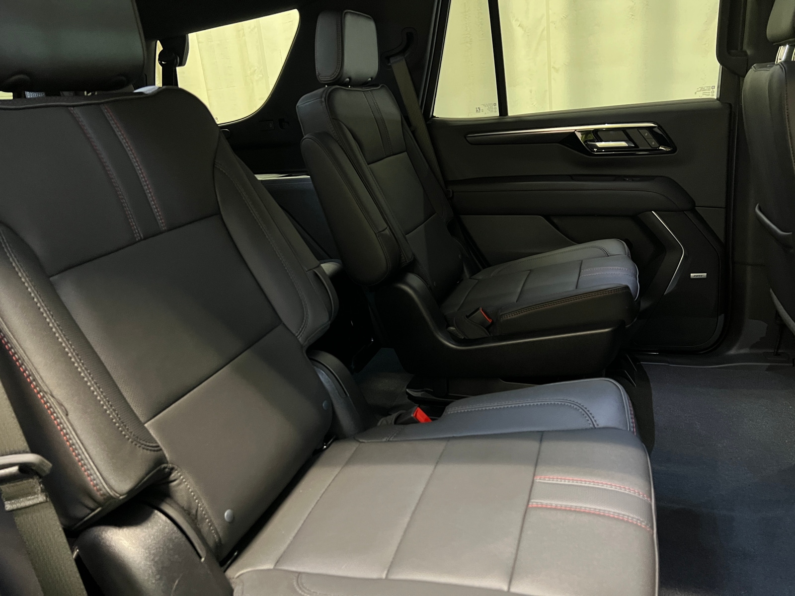 Thumbnail: 2025 Chevrolet Tahoe - 5