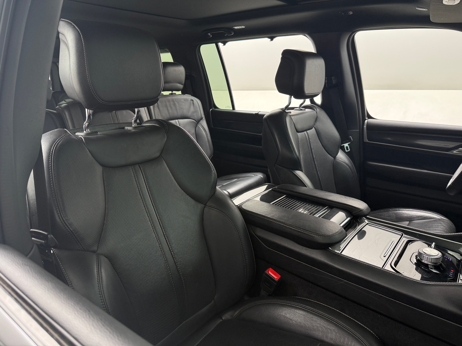 Thumbnail: 2023 Jeep Wagoneer - 2