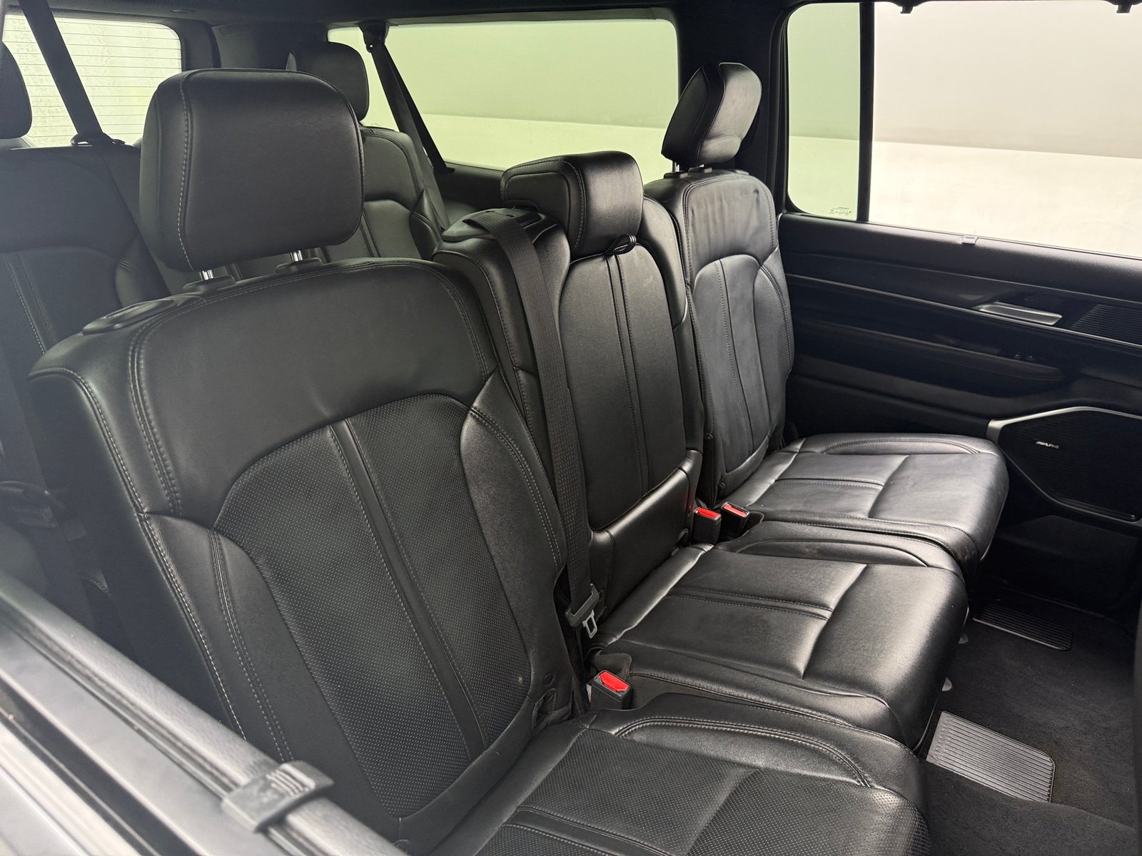 Thumbnail: 2023 Jeep Wagoneer - 6