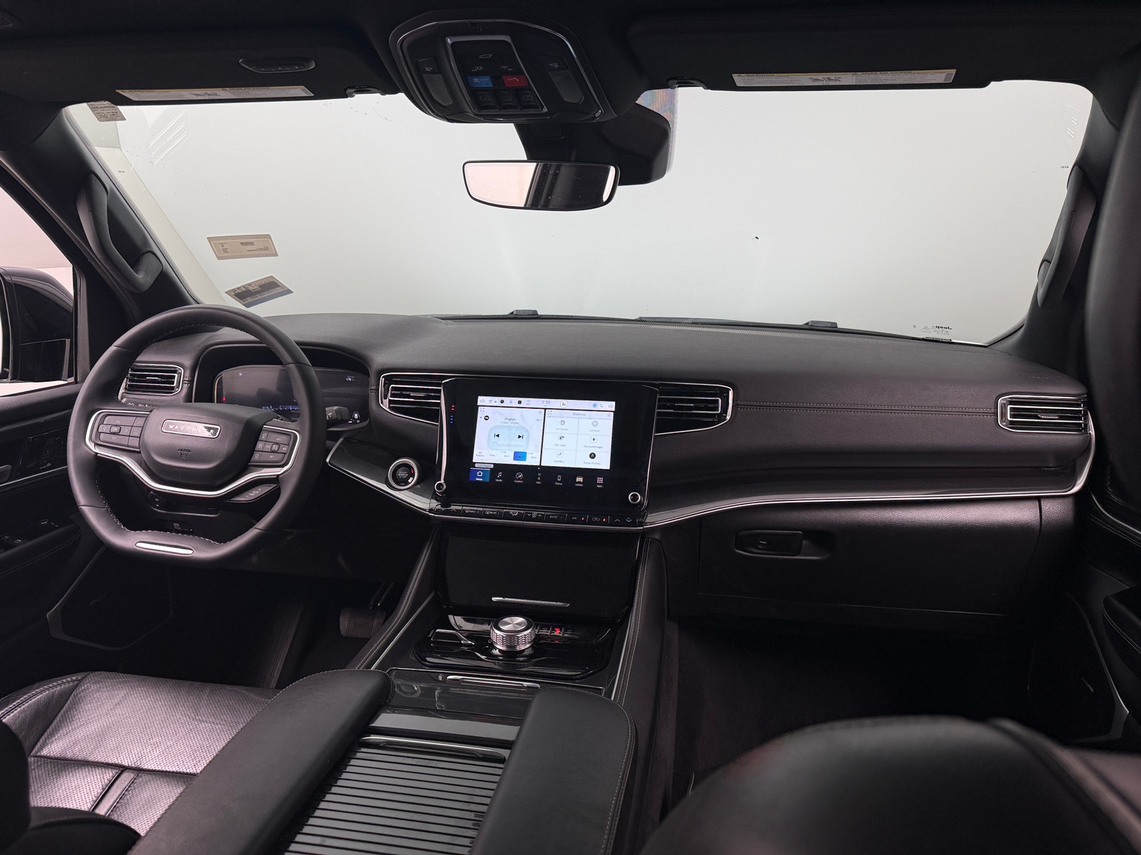 Thumbnail: 2023 Jeep Wagoneer - 3