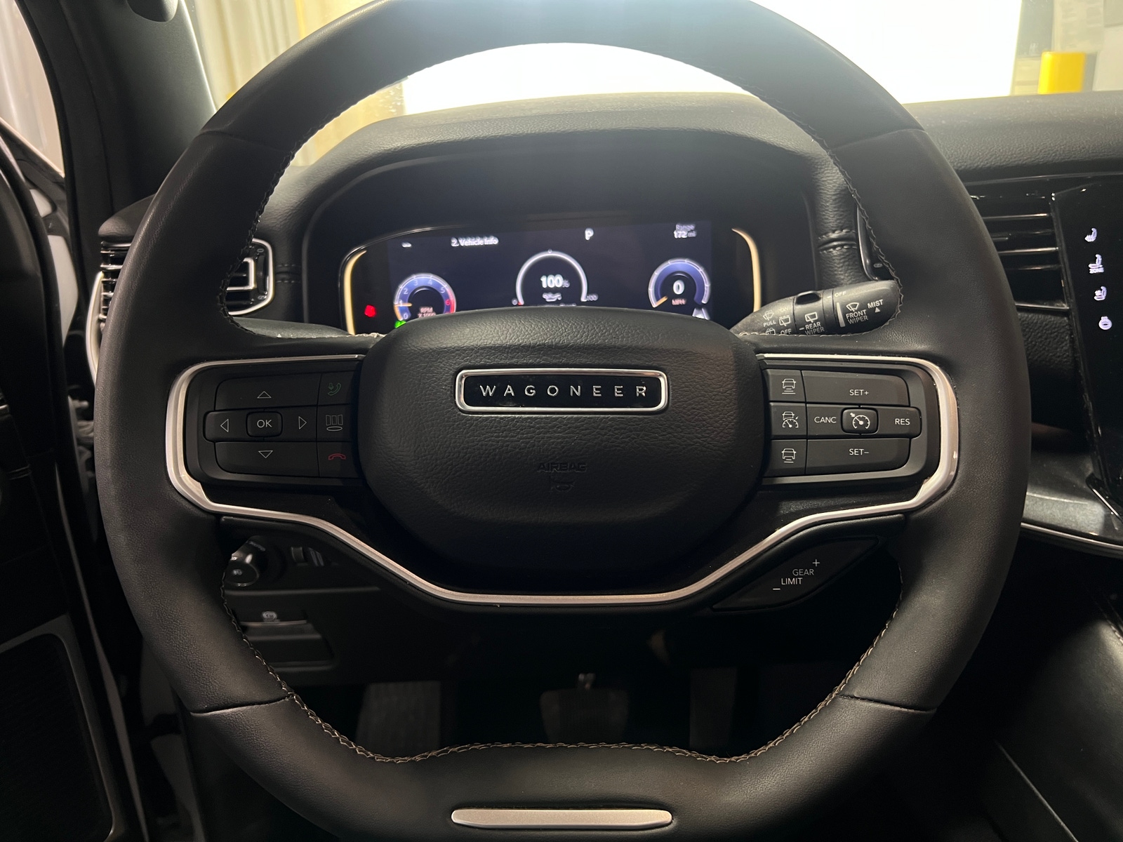 Thumbnail: 2023 Jeep Wagoneer - 5