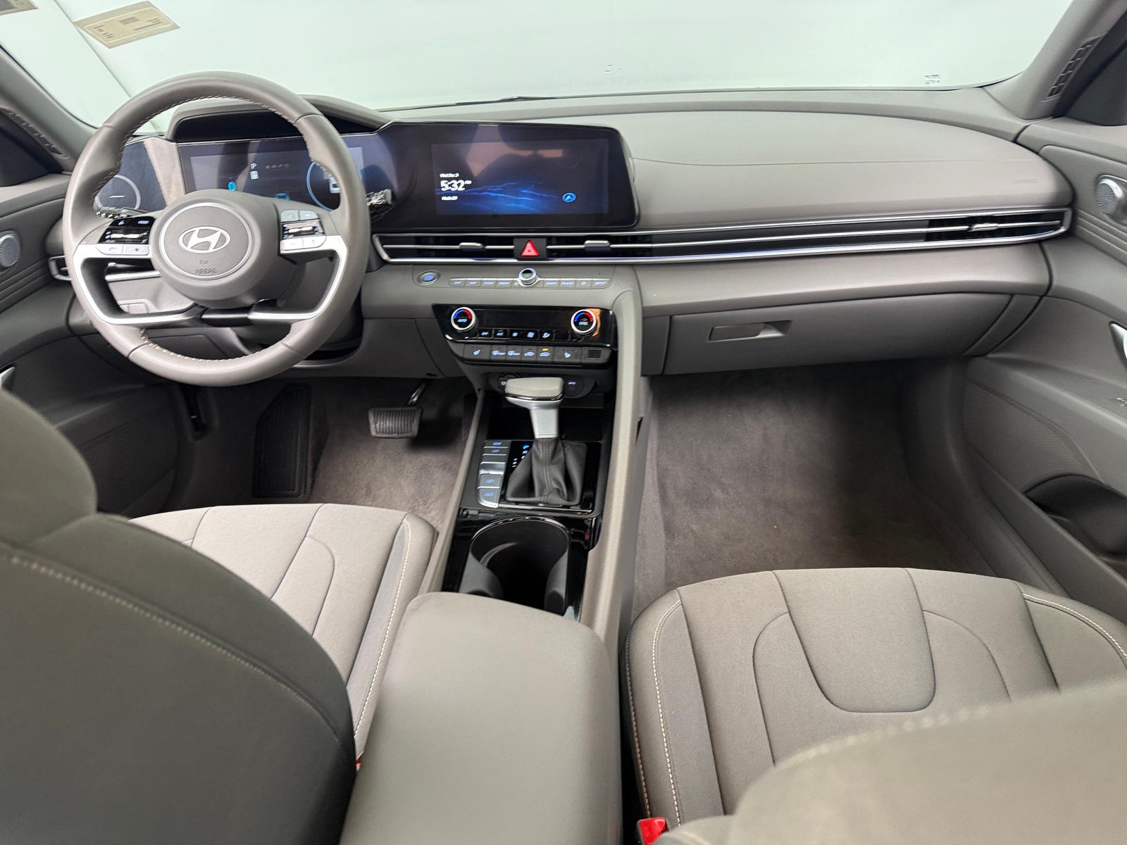 Thumbnail: 2025 Hyundai Elantra - 3