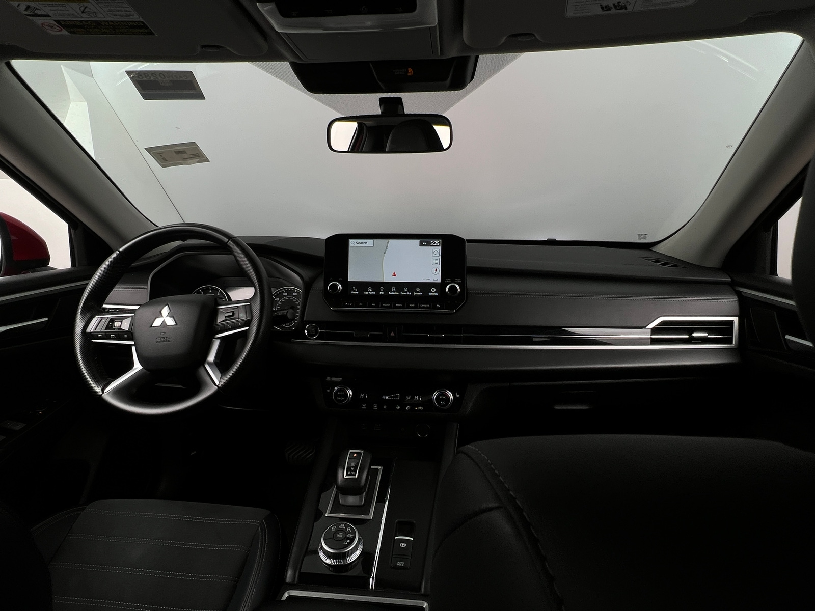 Thumbnail: 2024 Mitsubishi Outlander - 2