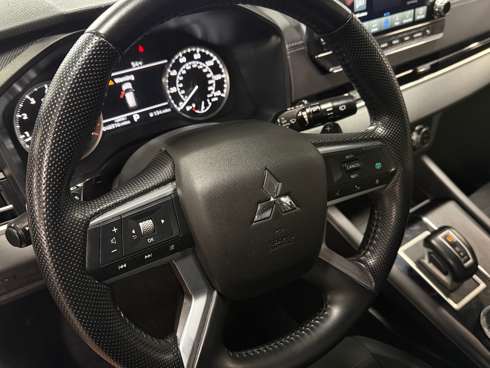 Thumbnail: 2024 Mitsubishi Outlander - 4