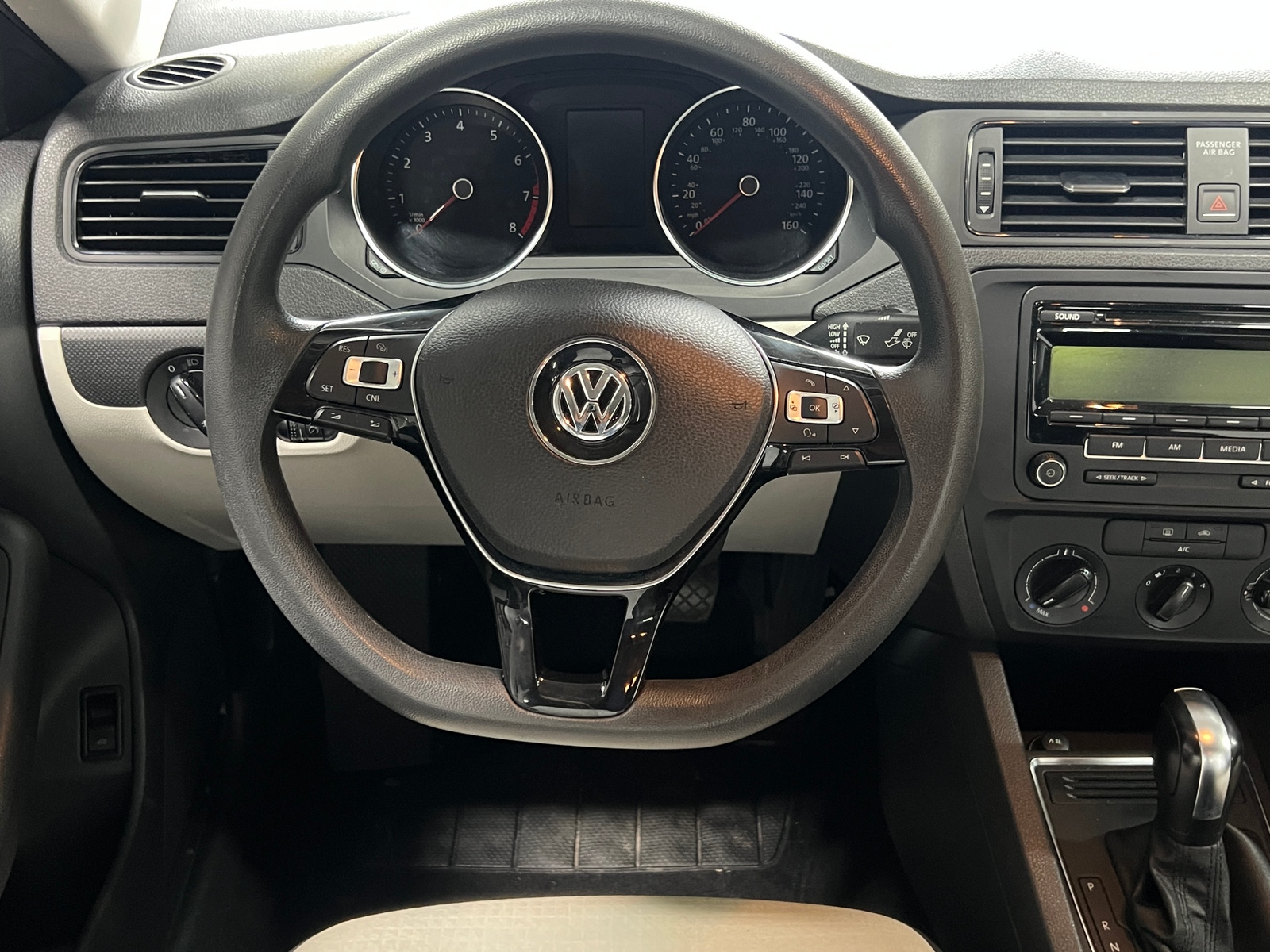 Thumbnail: 2015 Volkswagen Jetta - 5