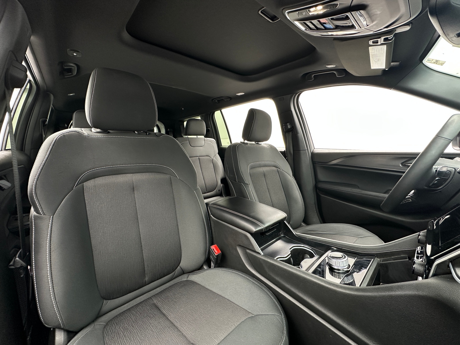 Thumbnail: 2024 Jeep Grand Cherokee L - 2