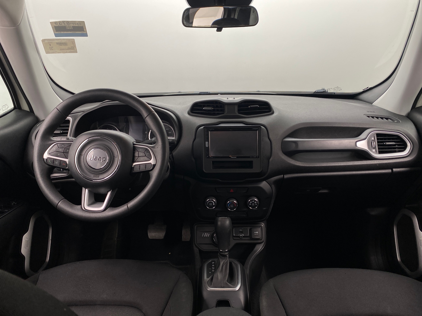 Thumbnail: 2018 Jeep Renegade - 3