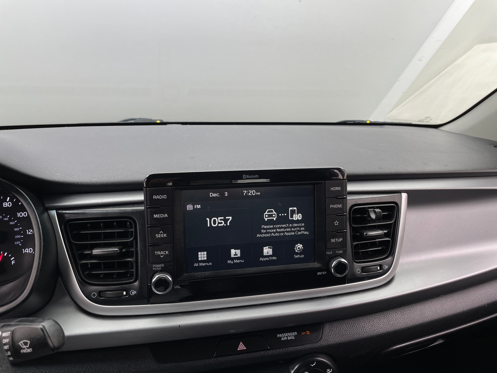 Thumbnail: 2020 Kia Rio - 4