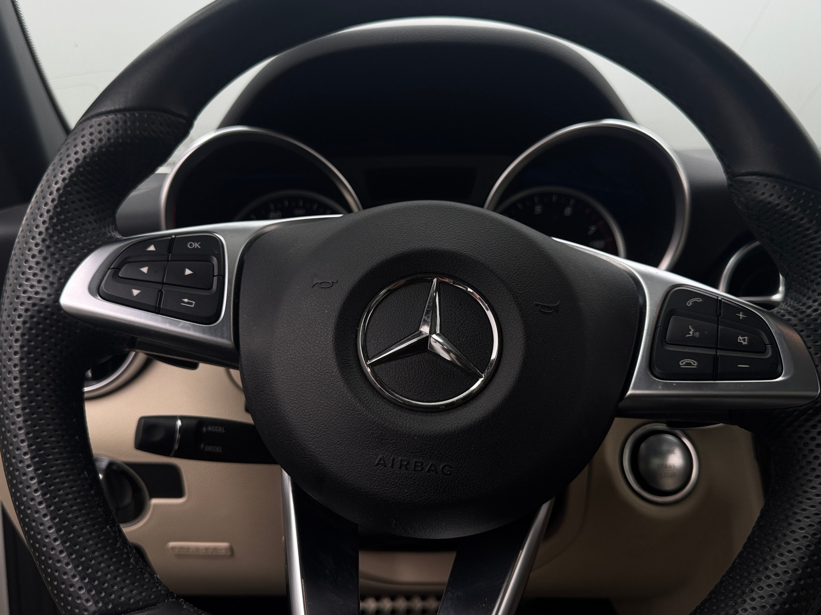 Thumbnail: 2020 Mercedes-Benz SLC - 4