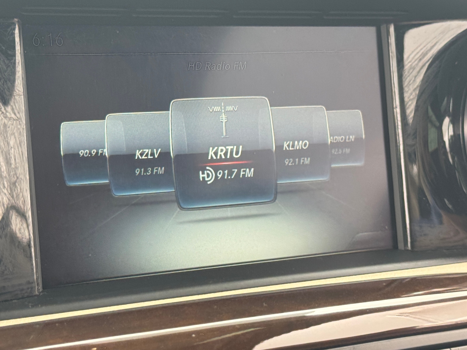 Thumbnail: 2020 Mercedes-Benz SLC - 3